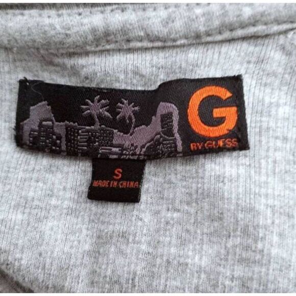 G BY GUESS GRAY SHIRT SZ.S EUC. - Picture 5 of 7